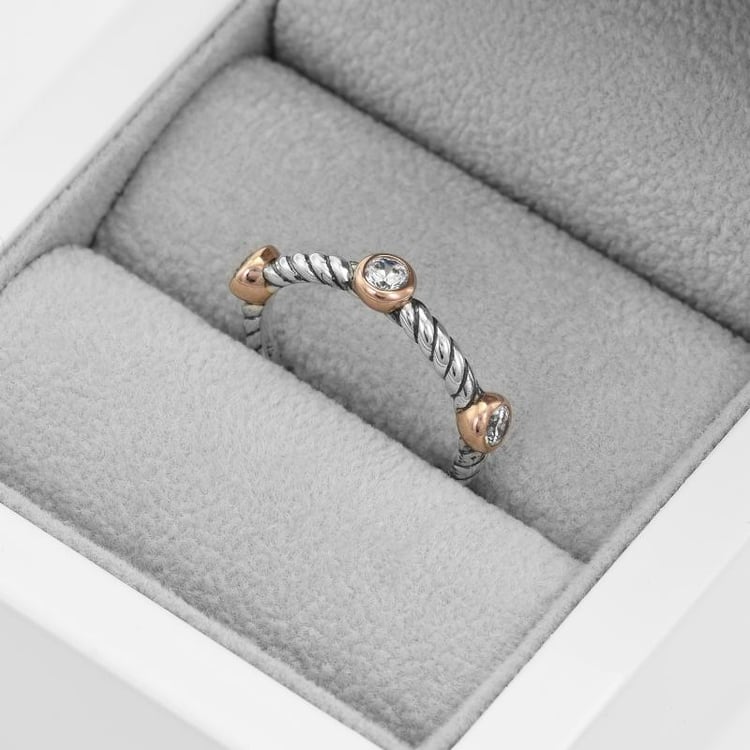 Origineller Silberring mit drei Zirkonia Brook 51808