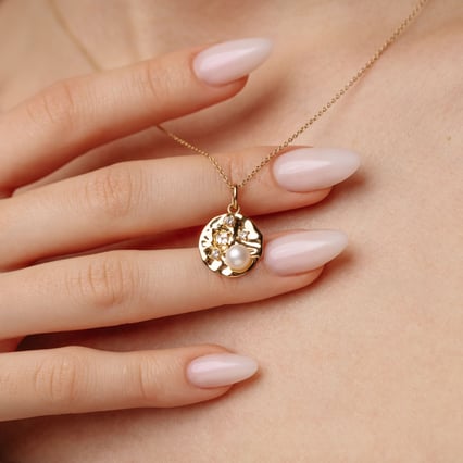 Silberner Perlenanhänger mit weißen Topasen Alex