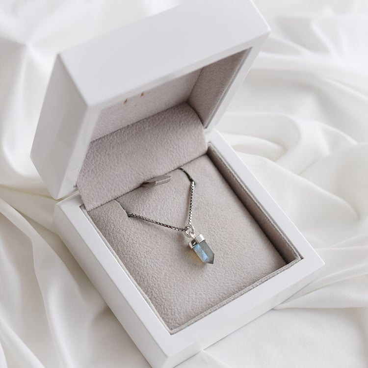 Silberner Anhänger mit Labradorit Eirik 90322