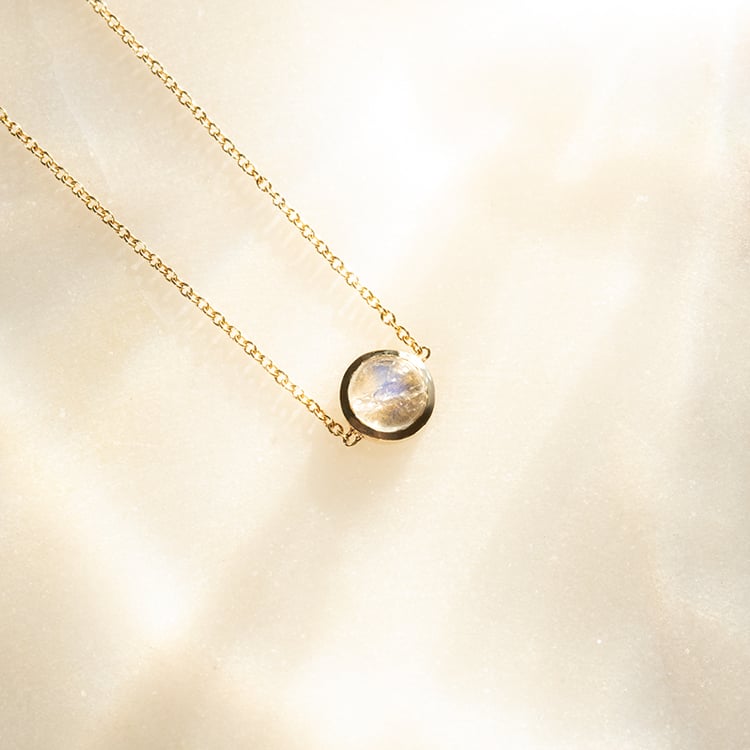 Goldenes Armband mit Mondstein Tanwen 138019