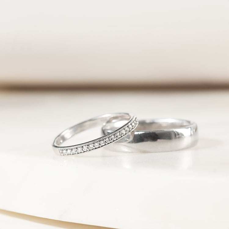Goldener Eternity-Ring mit Diamanten halbbesetzt Minke 136367