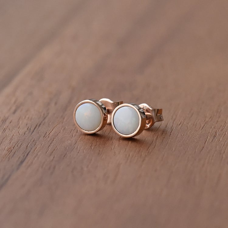 Minimalistische Goldohrringe mit weißen Opalen Aurinda 72120