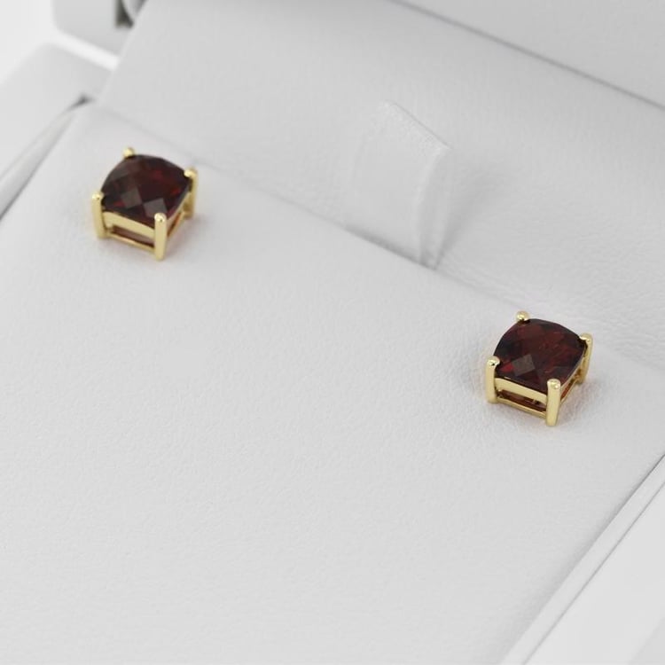 Goldohrringe Granat in Eppi-Geschenkbox 31159