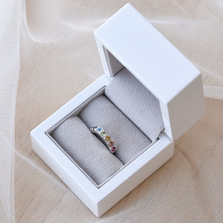 Silberring, der voller Edelsteine ist Lass 69249