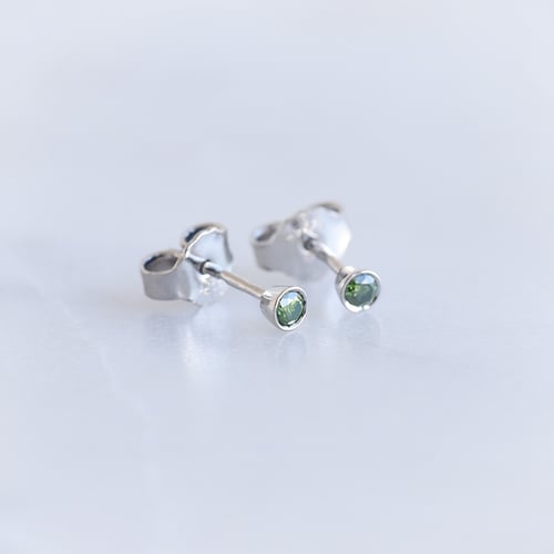 Ohrringe mit grünen Diamanten Tofine