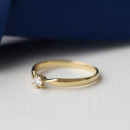 Verlobungsring mit Diamant Delzi