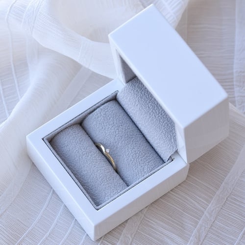 Eleganter Ring in V-Form mit Diamant Doreen