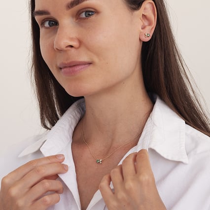 Cluster Schmuckset mit grünen Diamanten und Edelsteinen Halli