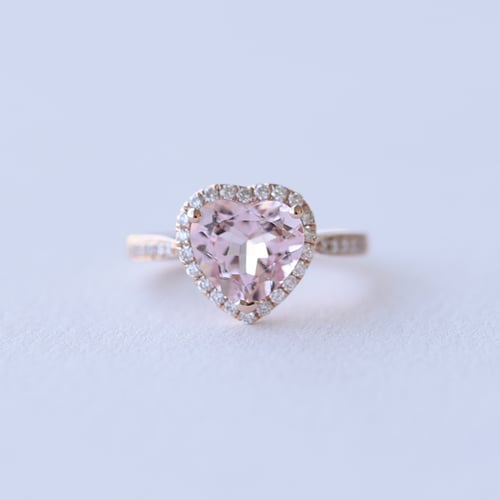 Goldring mit herzförmigem Morganit und Diamanten Rena
