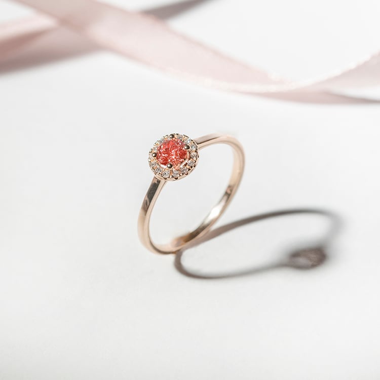 Halo-Ring mit einem IGI zertifizierten 0.29 ct rosa Lab Grown Diamanten Cassidy 113524