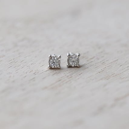 Ohrringe mit Lab Grown Diamanten und Auswahl des Karatgewichts Ammanda