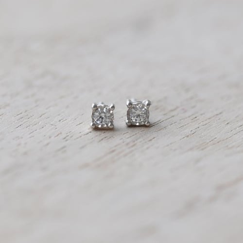 Ohrringe mit Lab Grown Diamanten und Auswahl des Karatgewichts Ammanda