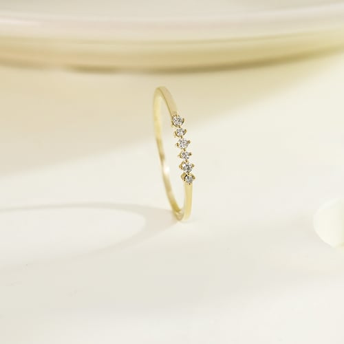 Minimalistischer Ring aus Gold mit Lab Grown Diamanten Casper