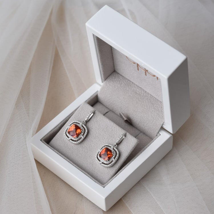 Saphir in silbernen Ohrringe 65799