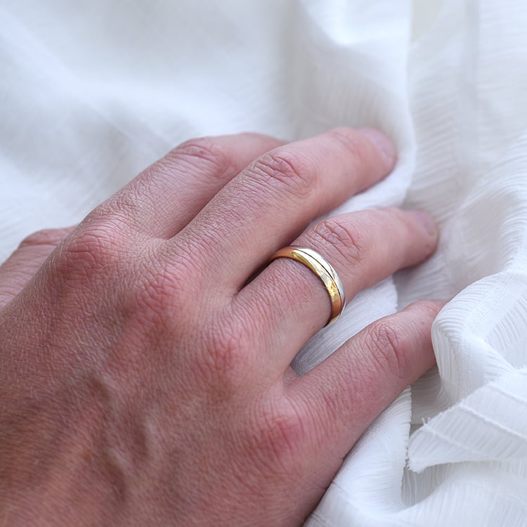 Halbrunde Eheringe aus kombiniertem Gold Amann 64365