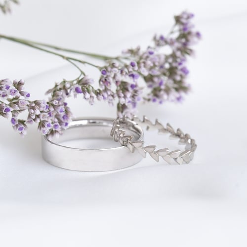 Goldener Ring in Blättchenform und flachen Ring für Herren Skyler