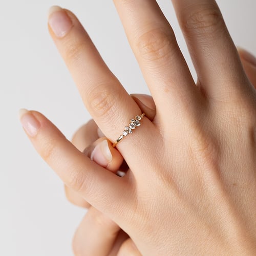 Cluster-Ring mit Lab Grown Moissaniten Isolde