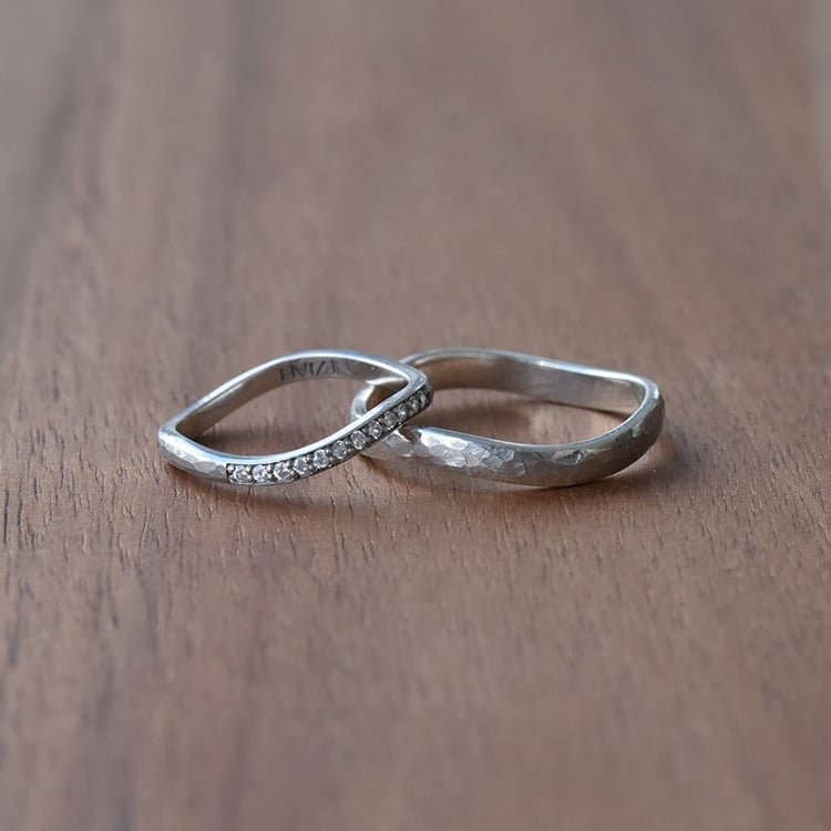 Geschmiedete Eheringe in Gold mit Diamanten Neziah 71631