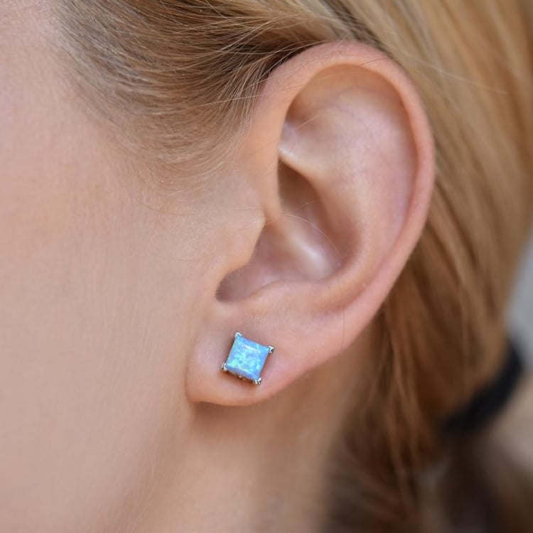 Ohrstecker aus Silber mit azurblauen Opalen Medini 21180