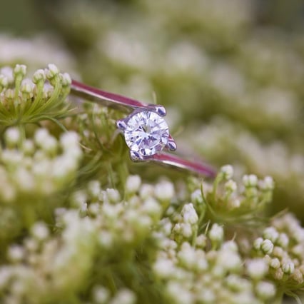 Verlobungsring mit Diamant Nami