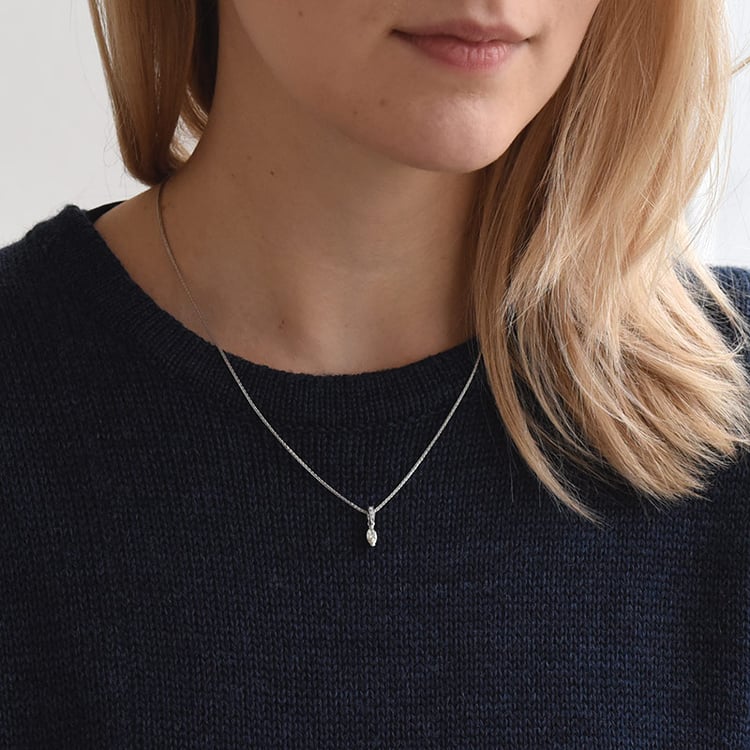 Platinkette mit 0.22 ct GIA Diamant im Marquiseschliff Binny 73041