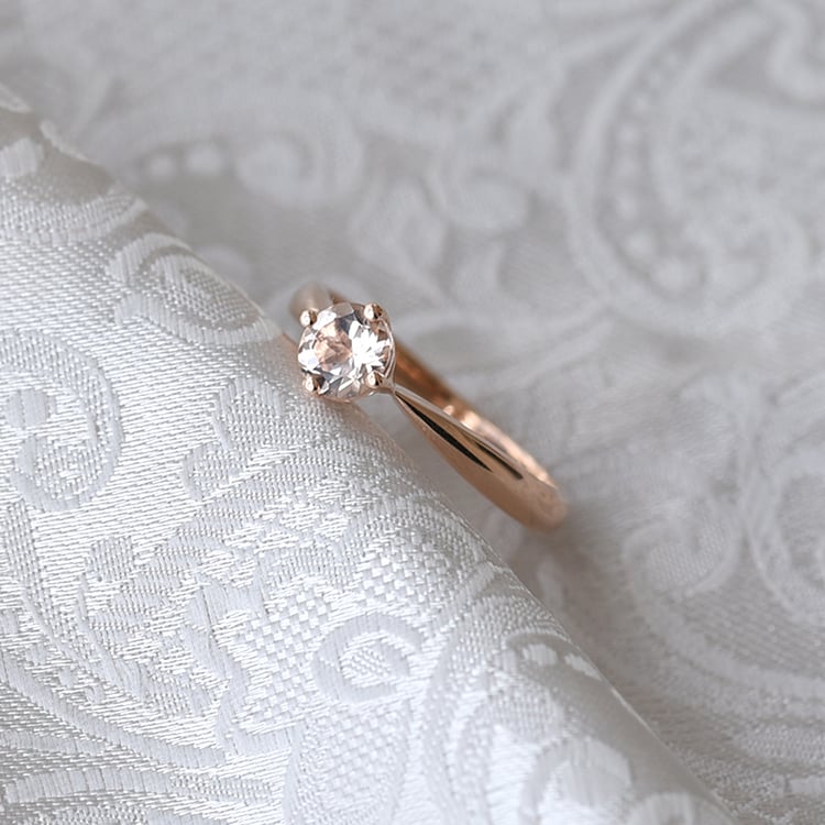 Goldener Verlobungsring mit Morganit Mahiya 63620