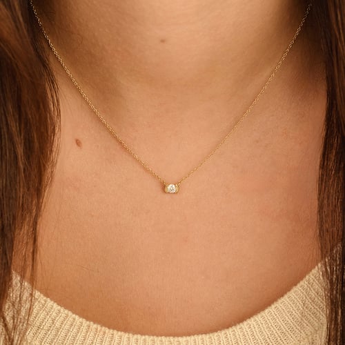 Minimalistische goldene Halskette mit einem Lab Grown Diamanten Gosta