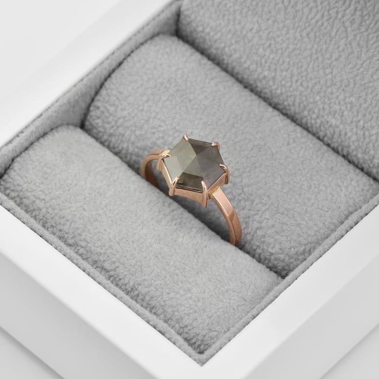 Ring mit Salt and Pepper Diamant Libertad 44362