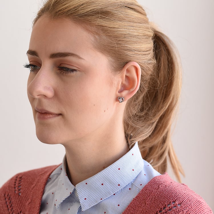 Silberne Ohrringe in Herzform mit Opalen Clelia 59114