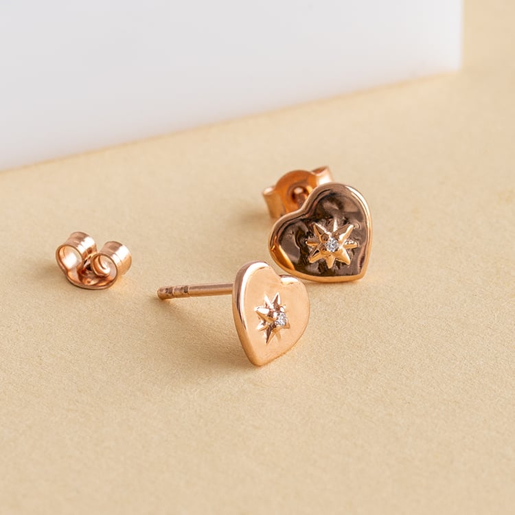 Silberne Ohrringe in Herzform mit Diamanten Petunia 120742