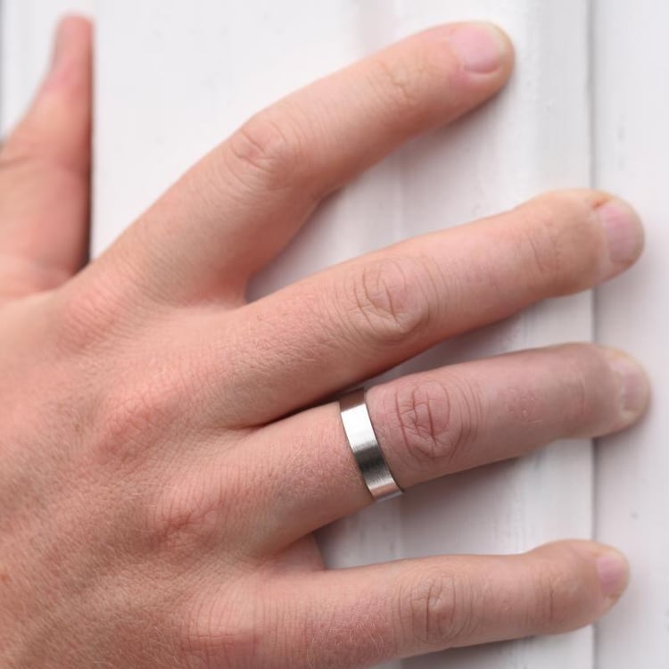 Klasissche Eheringe aus Platin mit Diamanten Jelle 47752