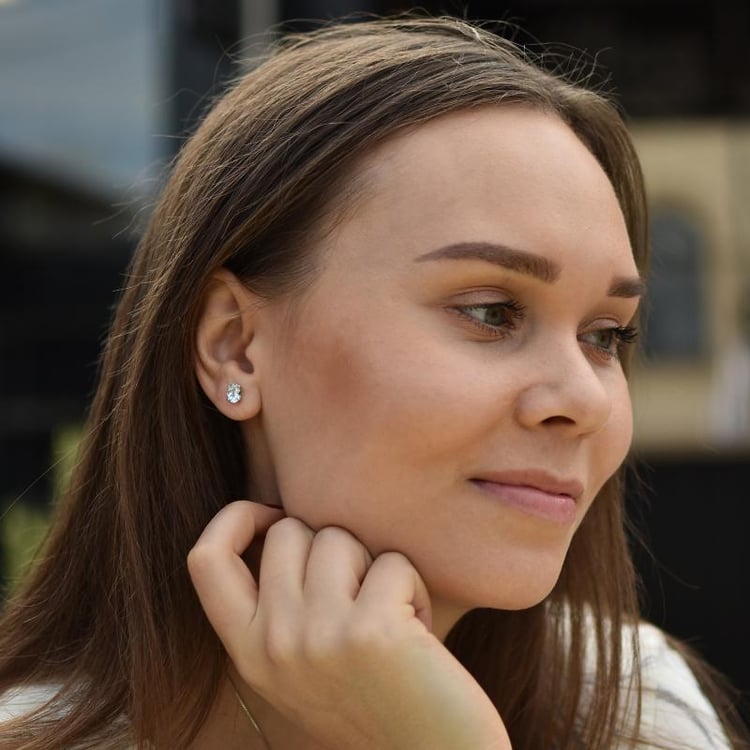 Ohrstecker aus 585 Gold mit ovalen Aquamarinen Qati 9558