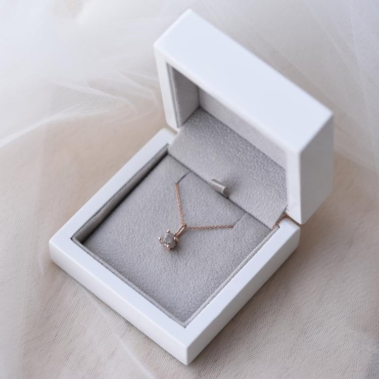 Halsband mit Rohdiamant in Eppi-Geschenkbox 52819
