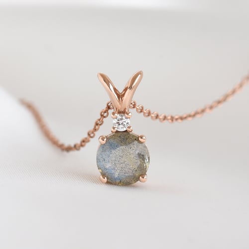 Goldener Anhänger mit Labradorit und Diamant Timotei