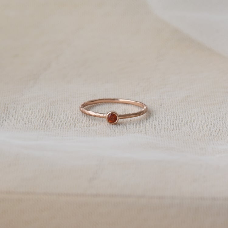 Minimalistischer Goldring mit Padparadscha-Saphir Emilien 69176