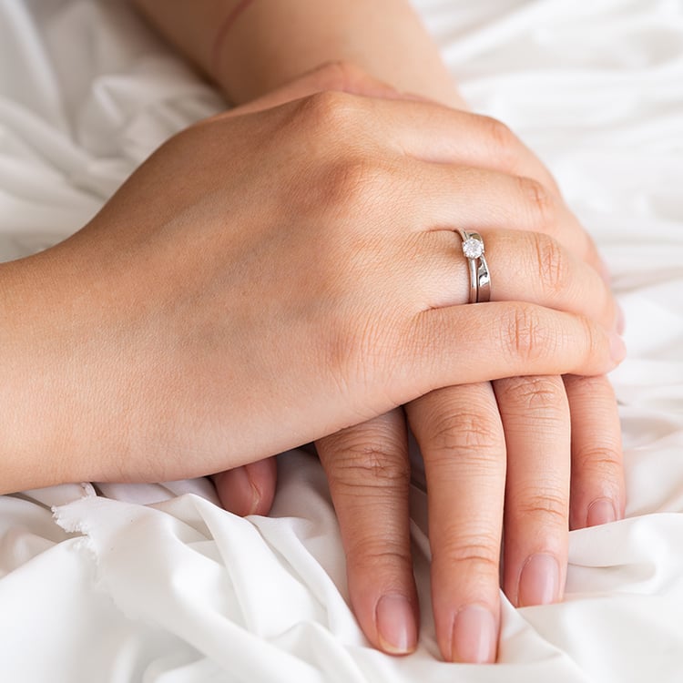 Elegante Platin-Eheringe mit originellem Design Modeste 120736