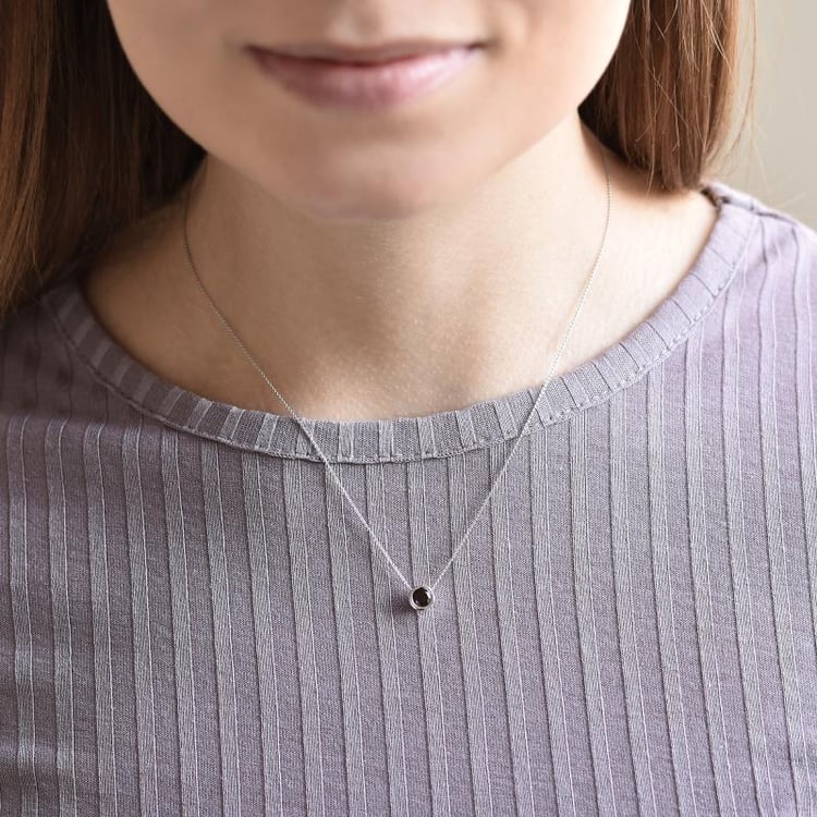 Halskette aus Platin mit Granat Jonie 71217