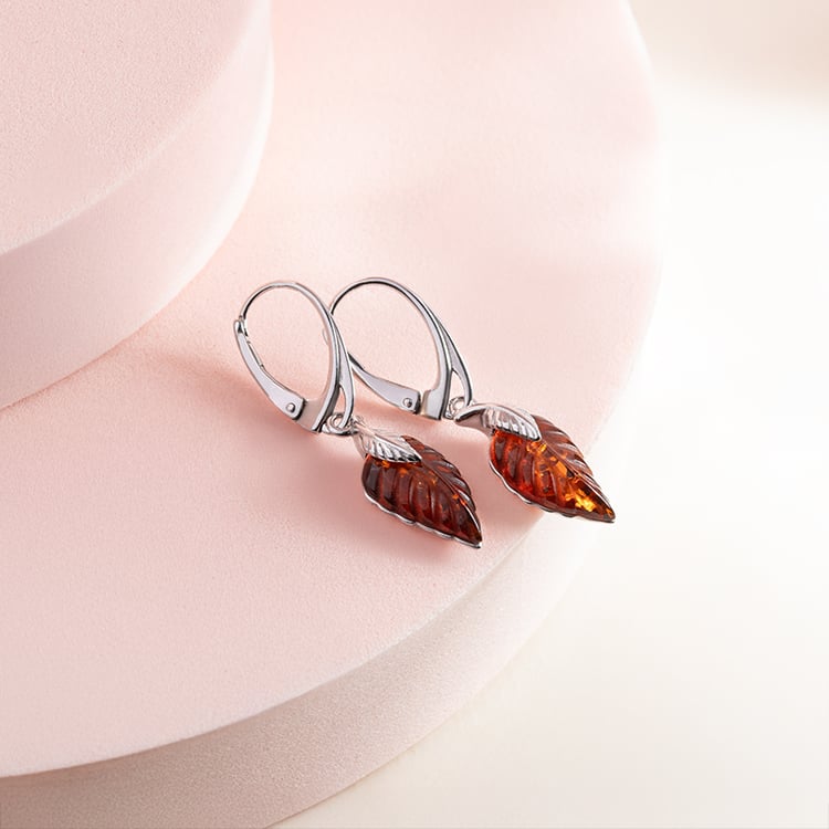 Silberne Bernsteinohrringe in Blattform Daryl 150522