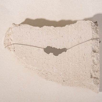 Silberne Halskette in Form der Tschechoslowakei