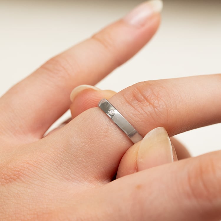 Trauringe aus Platin mit einem Diamanten Stanista 144028