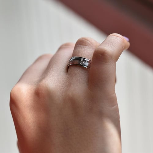 Goldene Trauringe mit Diamanten Eloy