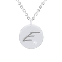 Silberner Anhänger mit Diamant und Gravur eines Buchstabens Sager