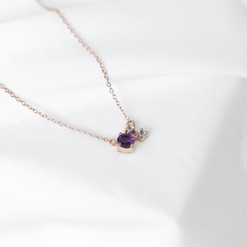 Lila Cluster Halskette mit Amethyst und Edelsteinen Millie