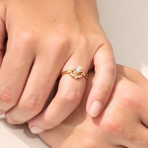 Ring in V-Form mit runden Lab Grown Diamanten Callum