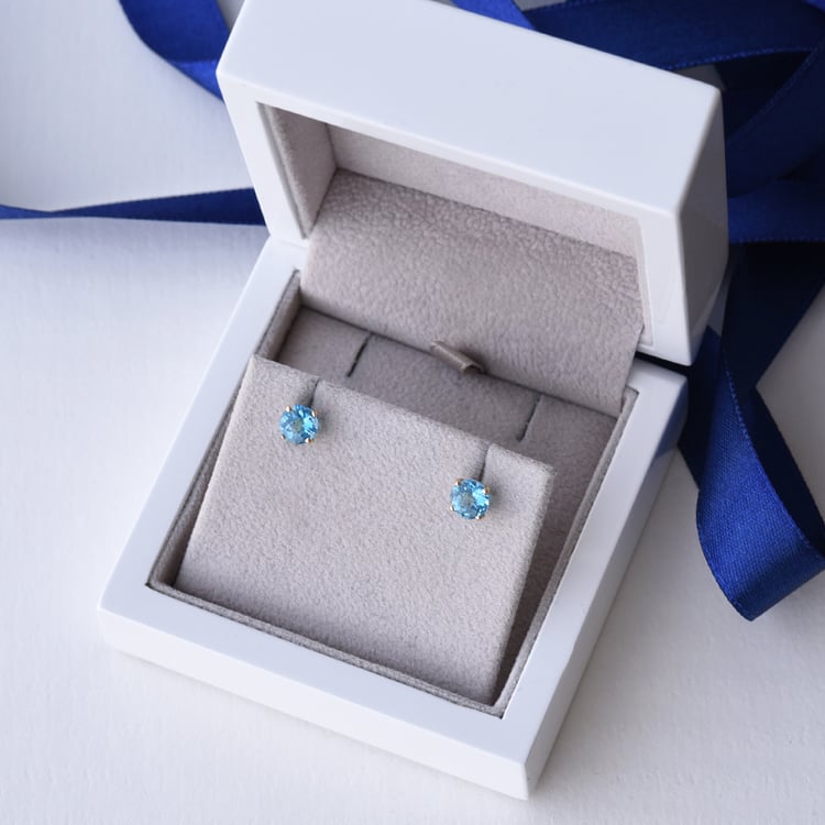 Goldene Ohrstecker mit runden Topasen Hulda 90537