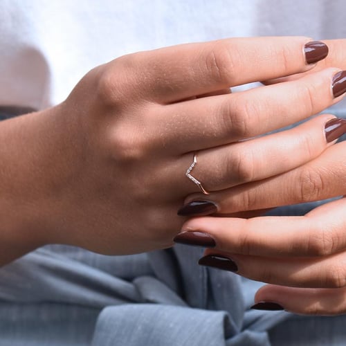 Goldener Ring mit Diamanten Bebeha