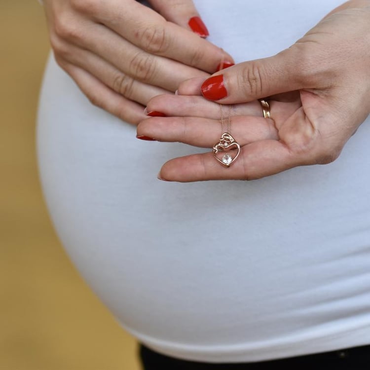 Anhänger Mutter und Kind mit einem Moissaniten und Diamanten Ella 105204