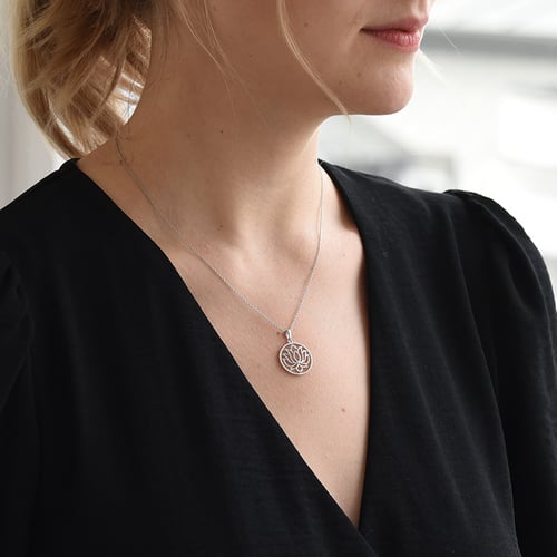 Silberner Anhänger mit Lotusblume und Lab Grown Diamanten Yule