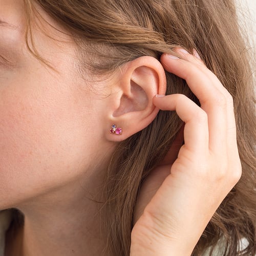Ohrstecker mit Tansanit, Turmalin, Rubin und einem Diamanten Kerrie
