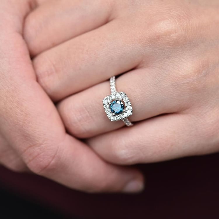 Diamantring mit blauem Diamanten 22335
